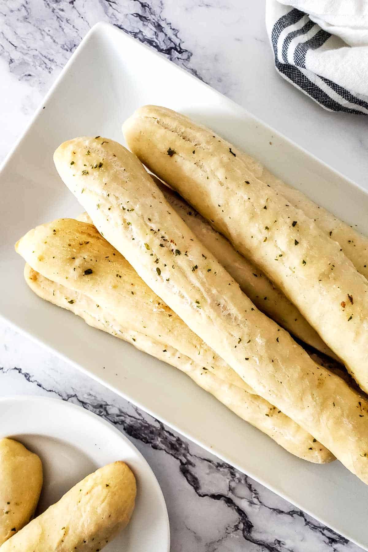 garlic buttered bread sticks.