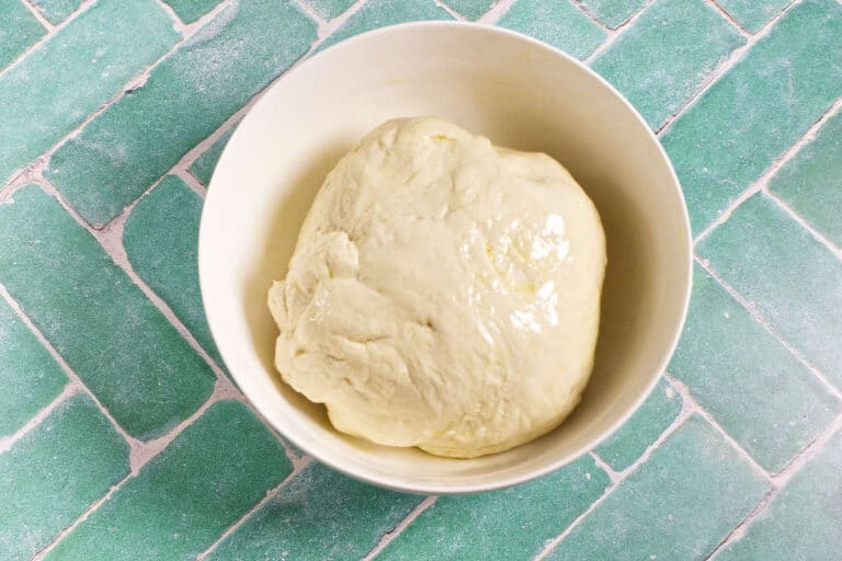 Traditional Irish Blaa Rolls (Waterford Blaa Recipe) – I Knead Bread